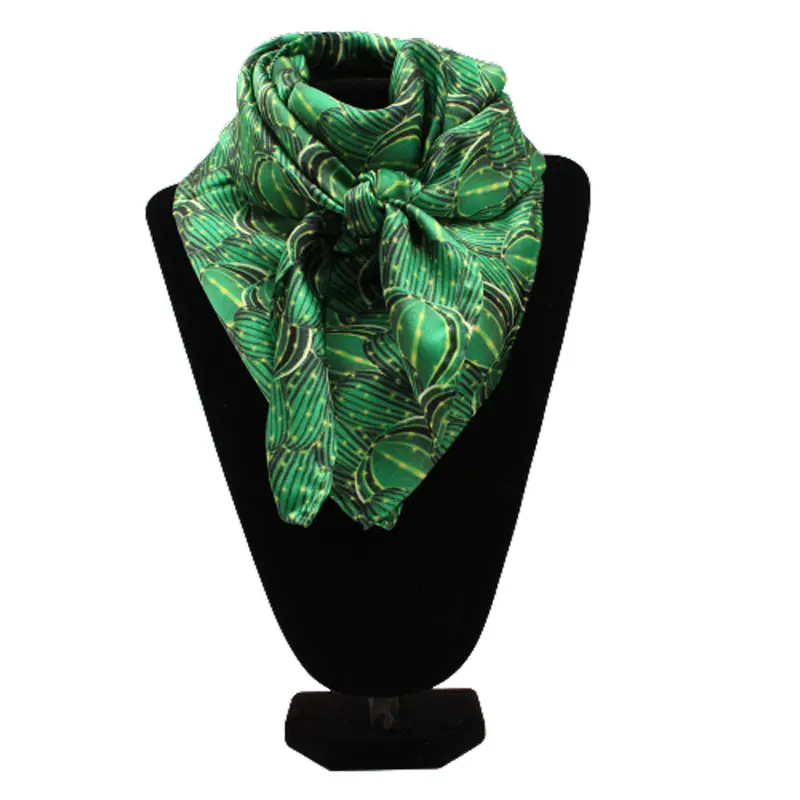 0906028 M&F Silk Green & Black Cactus Print Wild Rag 1