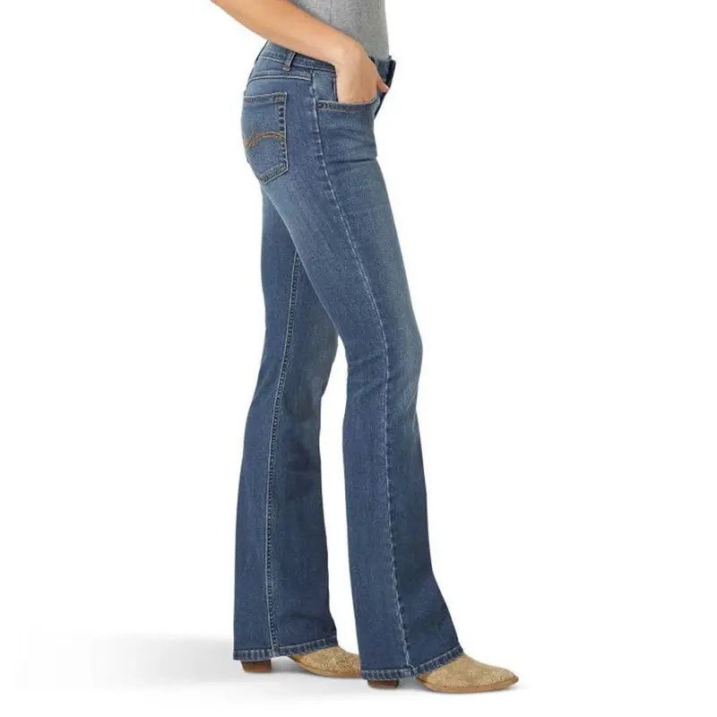 09Mwzke Wrangler Women's Mid Rise Boot Cut Jeans 1