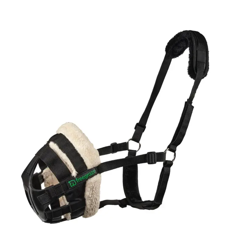 10236 Freegraze Airflow Grazing Muzzle - Black 1
