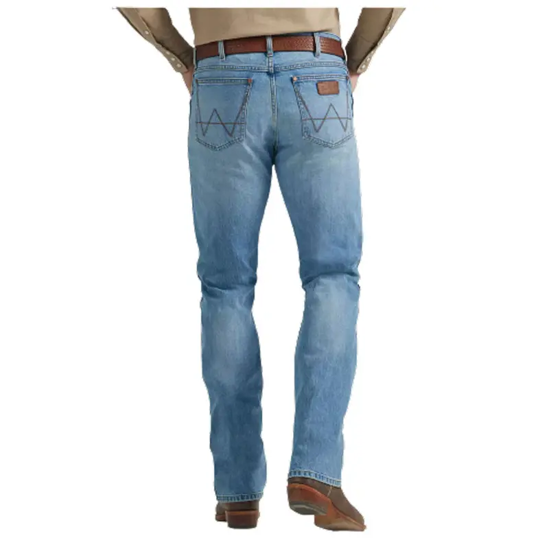 112330335 Wrangler Men's Retro Slim Boot Jean - Codigo 1