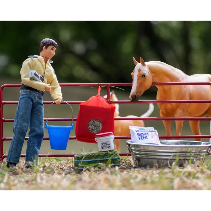 2497 Breyer Horse Traditional Stable Feed Set 1