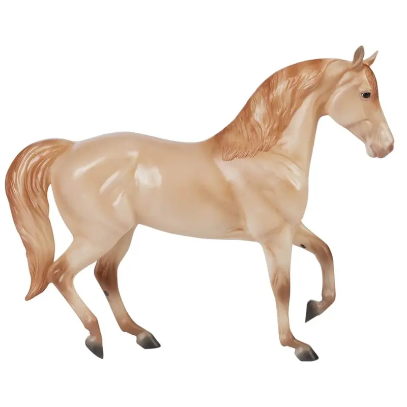 B-Fs-10611 Breyer Horse Freedom Series Champagne Quarter Horse Cross 1