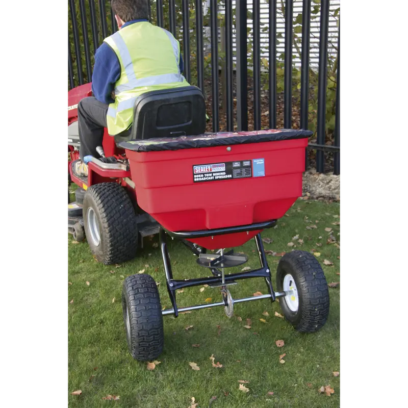 Broadcast Spreader 80Kg Tow Behind 1