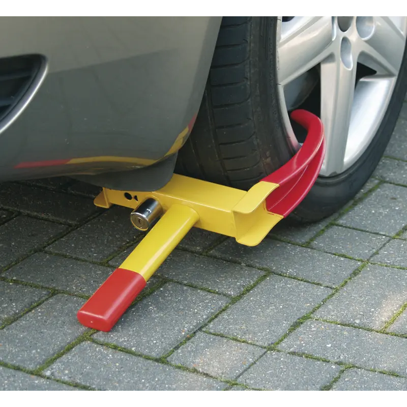 Claw Car Wheel Clamp With Lock & Key 1