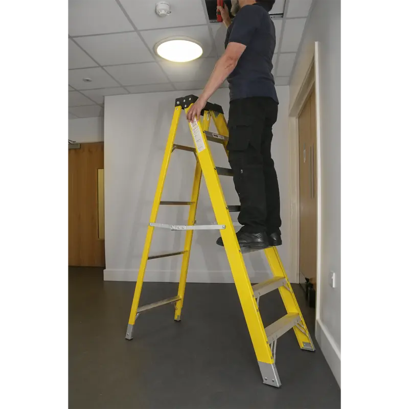 Fibreglass Step Ladder 6-Tread En 131 1