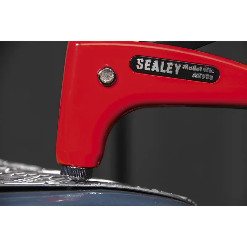 Hand Riveter 4-In-1 1