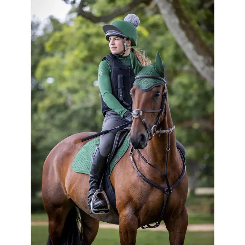 It06783 Lemieux Classique Pom Hat Silk Helmet Cover - Hunter Green 1