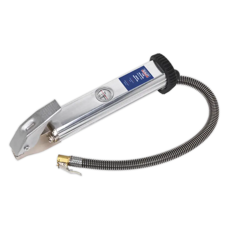 Tyre Inflator With Clip-On Connector 1
